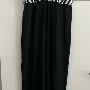 Black-and-white romper XL